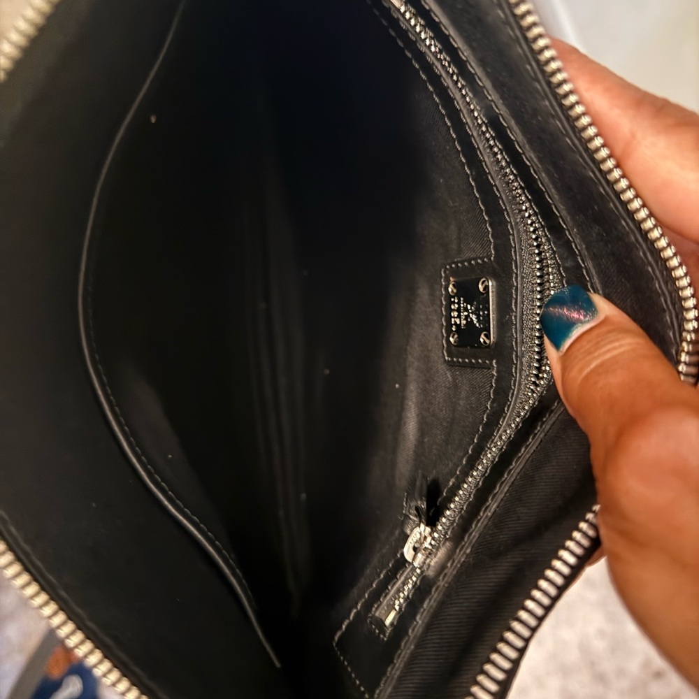 MCM Metallic Silver Logo Crossbody Wristlet killer - Picture 11 of 13